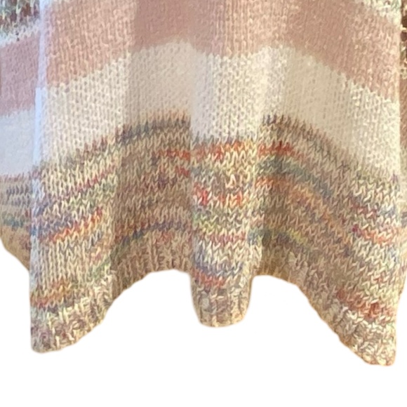 Akemi + Kin Anthropologie Feminine Open Knit V-Neck Poncho Light Sweater. O/S - Picture 14 of 16